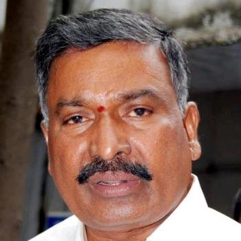  Ex-minister Peddireddy quits Congress